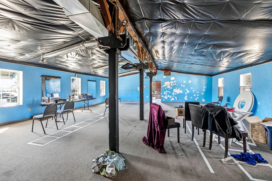 More Photos Of 316 N Main St, Columbia Storefront Retail Office For Sale