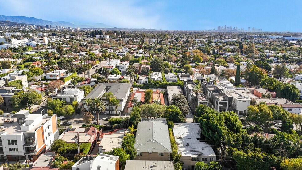 More Photos Of 525 N Sweetzer Ave, Los Angeles Apartments For Sale