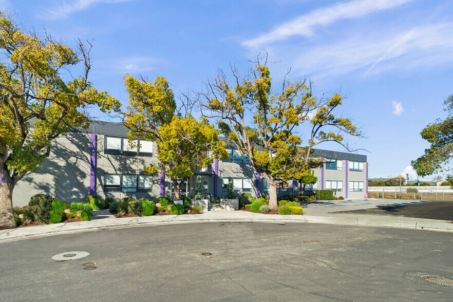 More Photos Of 1089 Mills Way, Redwood City Research And Development For Lease