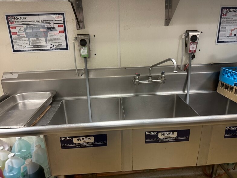 More Photos Of 5716 E 2nd St, Long Beach Restaurant For Sale