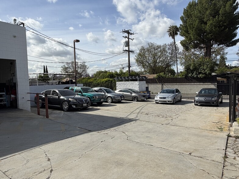 More Photos Of 14706 Whittier Blvd, Whittier Auto Repair For Sale