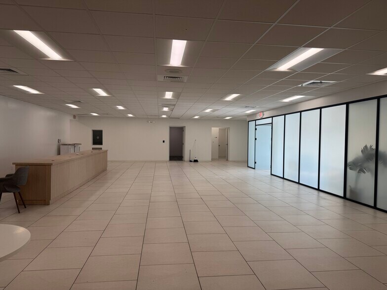 More Photos Of 505 NE 125th St, North Miami Medical For Lease