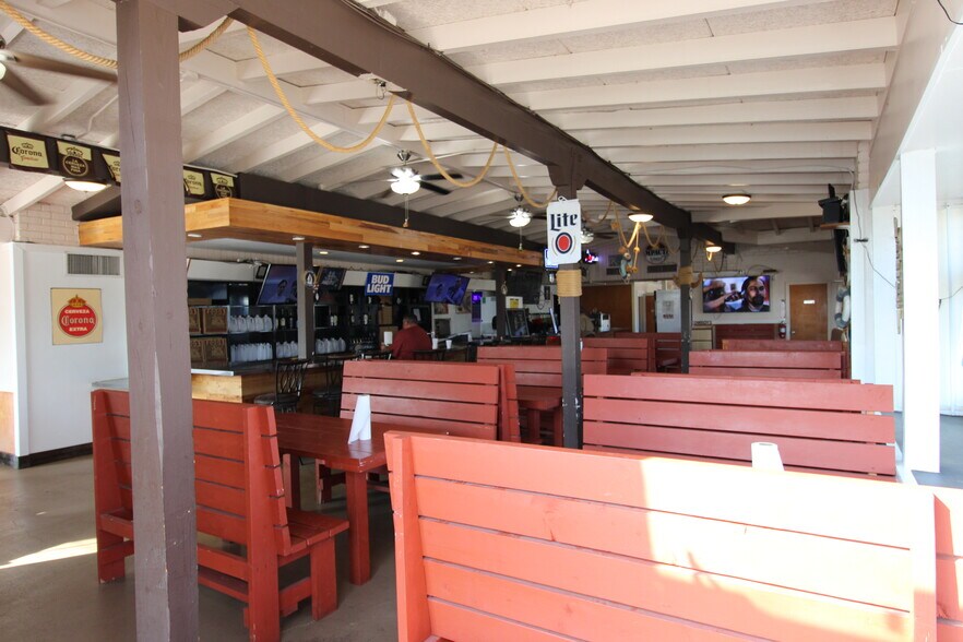 More Photos Of 1109 E Pleasant Run Rd, DeSoto Restaurant For Sale