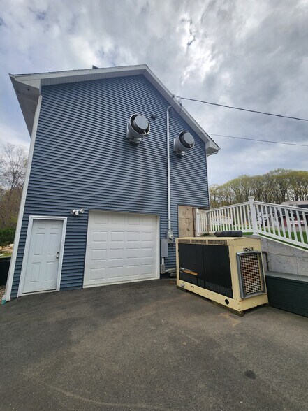 More Photos Of 605 Wolcott Rd, Wolcott Specialty For Sale