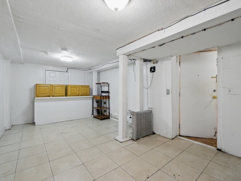 More Photos Of 904 Bergenline Ave, Union City Apartments For Sale