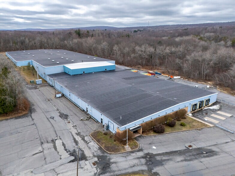 More Photos Of 939 Main St, Vandling Warehouse For Lease