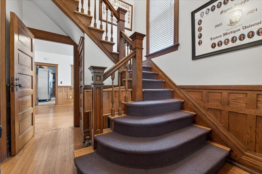 More Photos Of 415 W Forest Ave, Ypsilanti Sorority Fraternity House For Sale