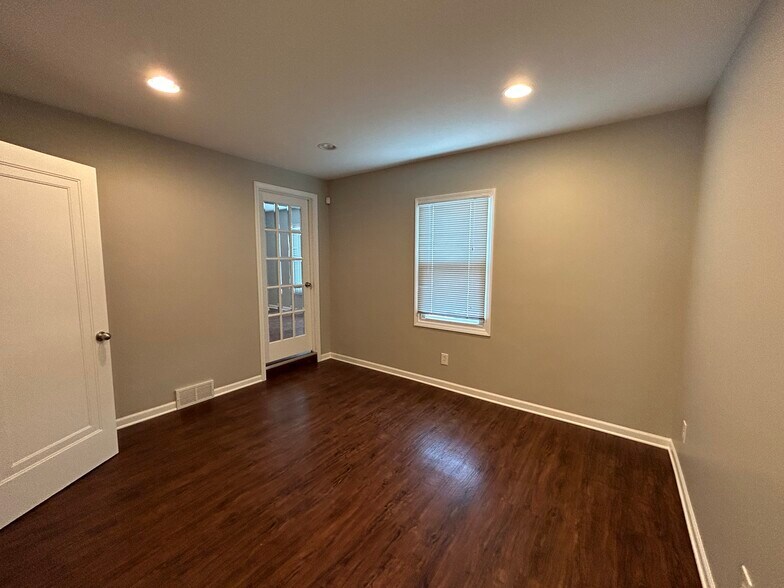 More Photos Of 5681 Broadway, Merrillville Daycare Center For Lease