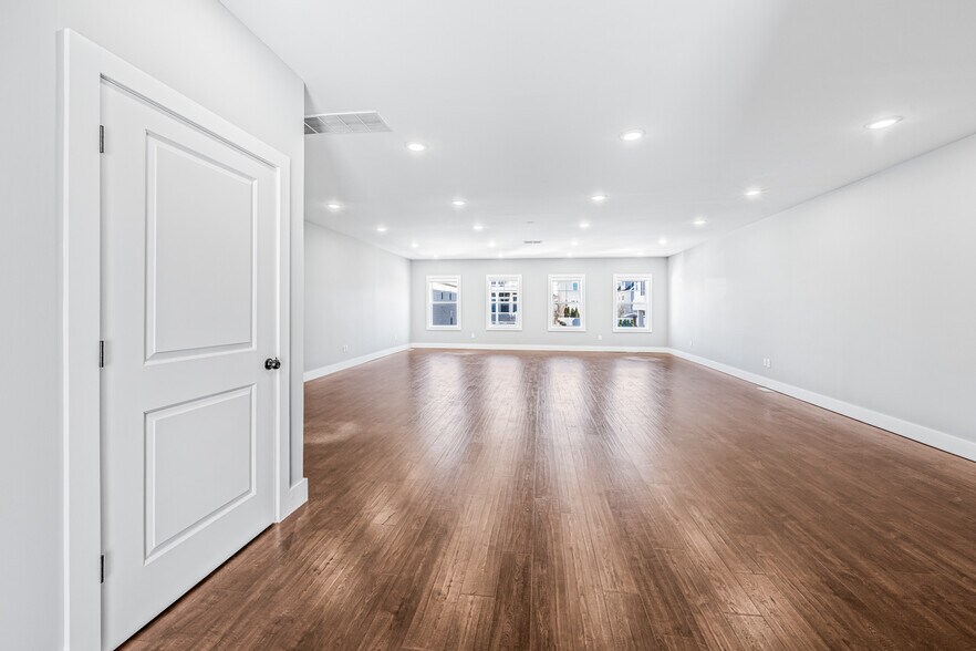 More Photos Of 24 S Washington Ave, Margate City Medical For Sale