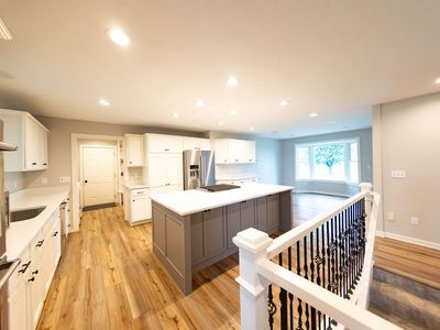 More Photos Of 2068 Millersburg Blvd W, Dundas Specialty For Sale