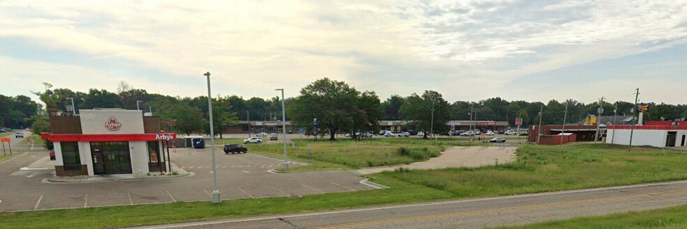 More Photos Of 3260 I-55, Service, Marion Land For Lease