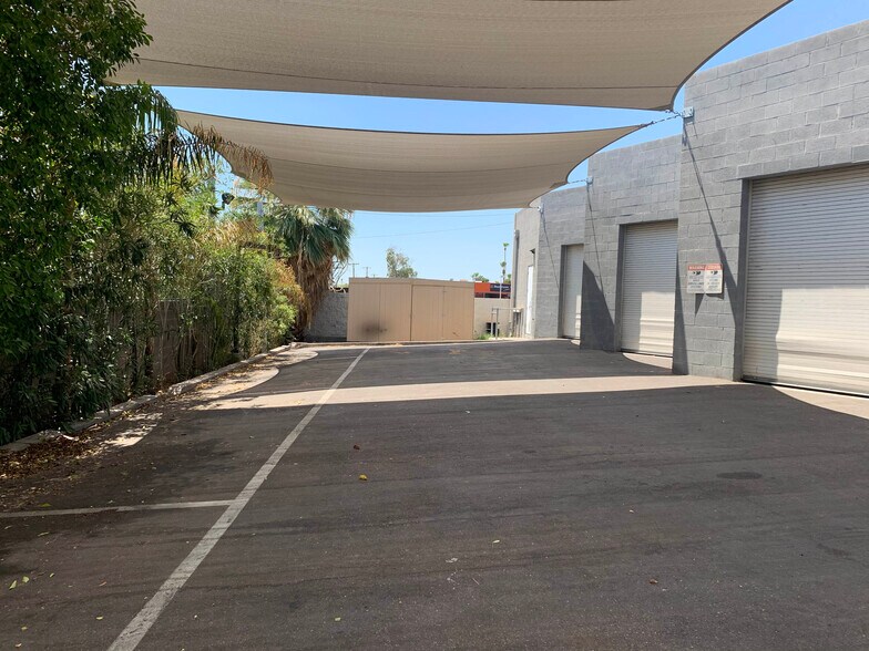 More Photos Of 811 N Scottsdale Rd, Scottsdale Auto Dealership For Lease