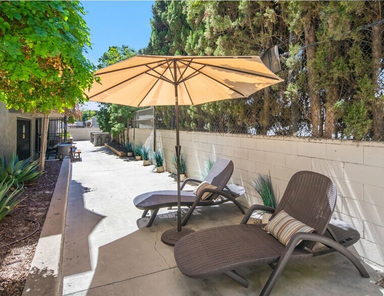 More Photos Of 5325 Denny Ave, North Hollywood Apartments For Sale