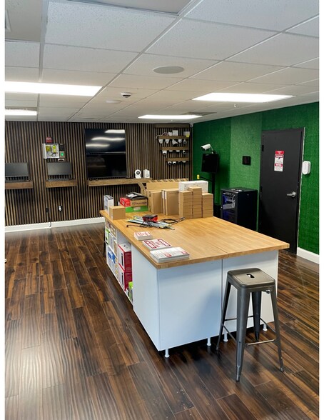 More Photos Of 11231 NW 20th St, Miami Warehouse For Lease