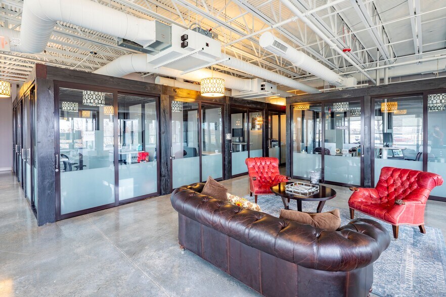 More Photos Of 21660 W Field Pky, Deer Park Office For Sale