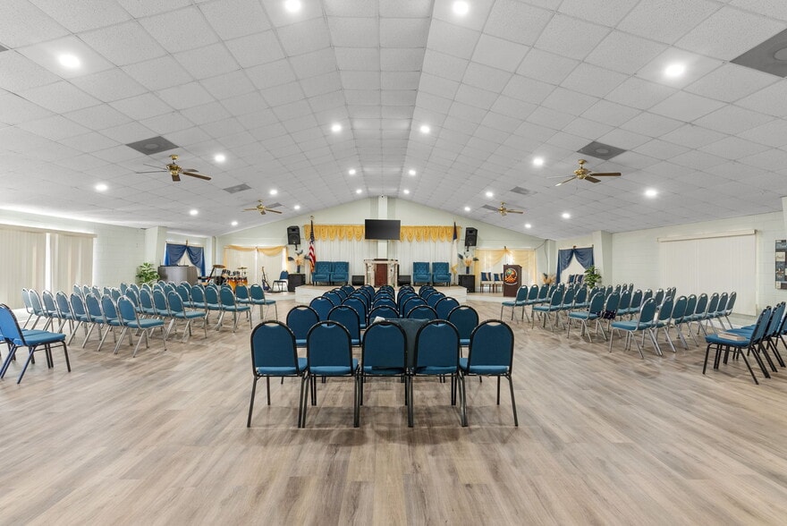 More Photos Of 201 W University Ave, Orange City Religious Facility For Sale