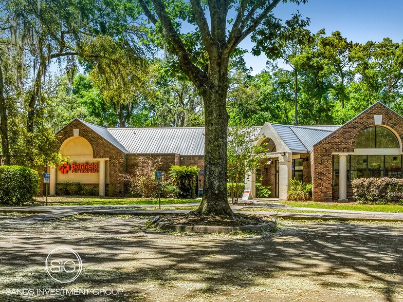 Primary Photo Of 4209 NW 37th Pl, Gainesville Veterinarian Kennel For Sale