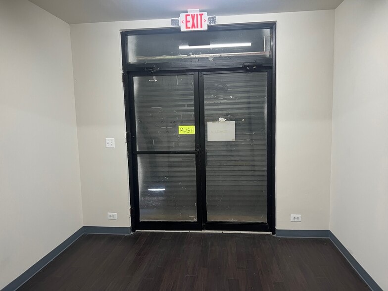 More Photos Of 2441 W Baltimore St, Baltimore Warehouse For Lease