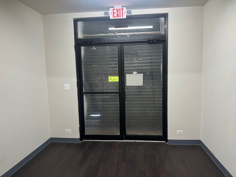 More Photos Of 2441 W Baltimore St, Baltimore Flex For Sale