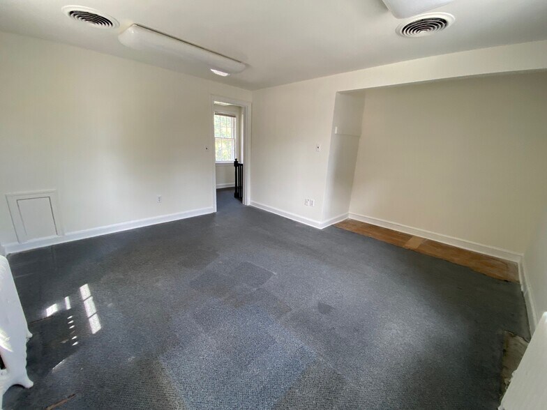 More Photos Of 4713 Maple Ave, Bethesda Office For Sale