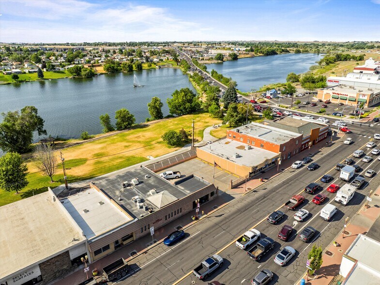 More Photos Of 100 E Broadway Ave, Moses Lake Office For Sale