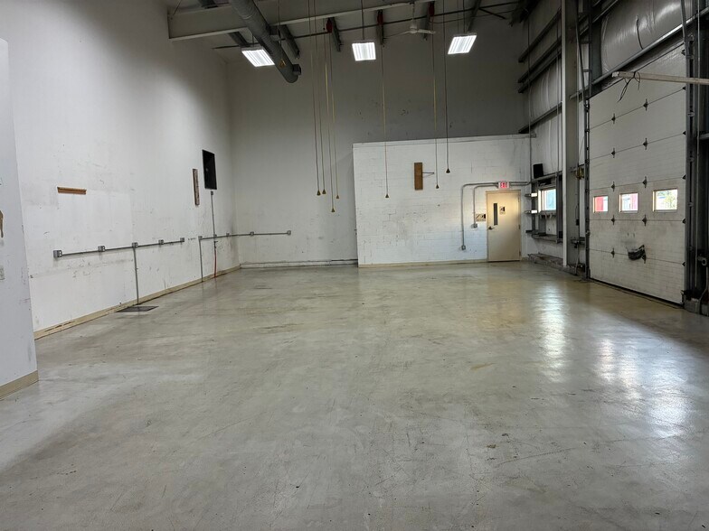 More Photos Of 1115 Lancaster Ave, Columbia Industrial For Lease