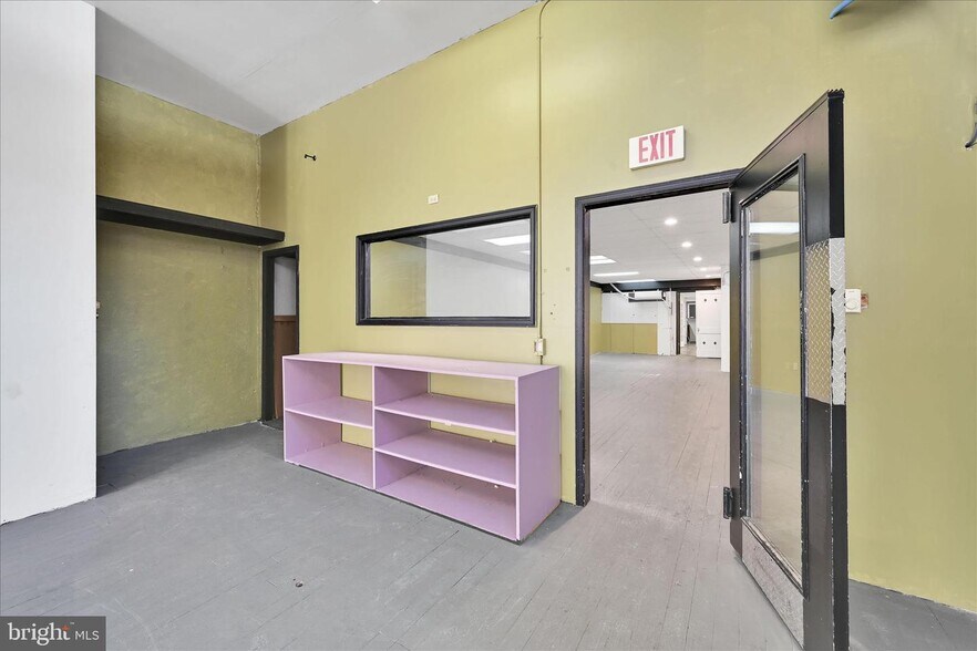More Photos Of 325 W Main St, Kutztown Storefront Retail Residential For Lease