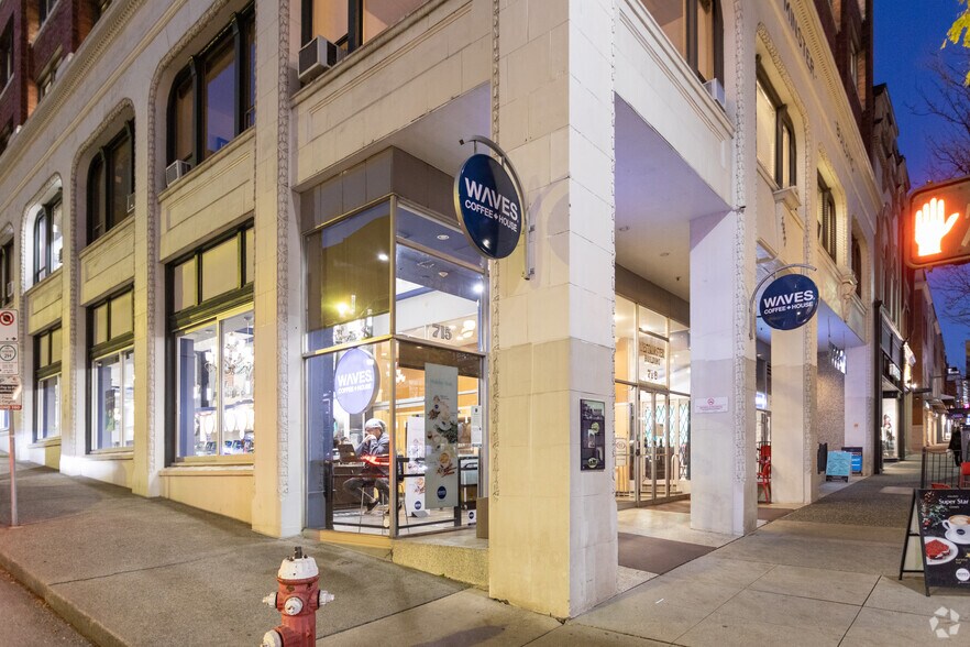 More Photos Of 713 Columbia St, New Westminster Office For Sale