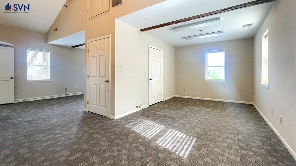 More Photos Of 28 N Bennett St, Geneva Loft Creative Space For Lease