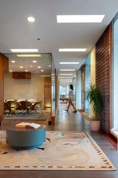 More Photos Of 35 E Wacker Dr, Chicago Office For Lease