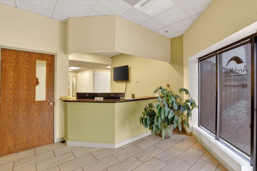 More Photos Of 16000 Trade Zone Ave, Upper Marlboro Unknown For Lease