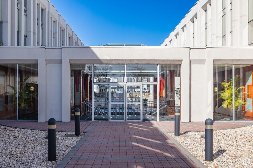 More Photos Of 3000 Marcus Ave, Lake Success Office For Sale