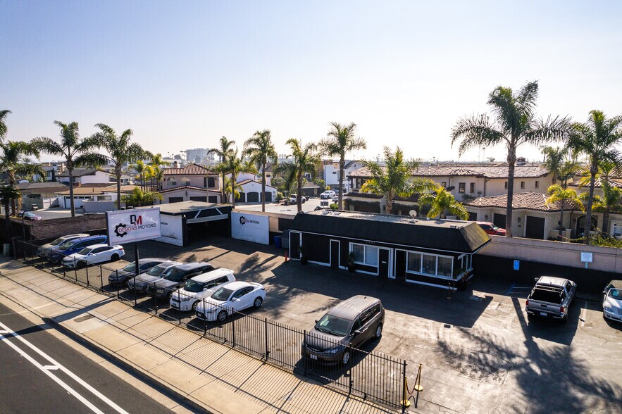 More Photos Of 3939 W Coast Hwy, Newport Beach Freestanding For Lease