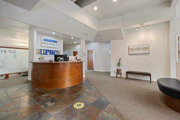 More Photos Of 4114 Bridgeport Way W, University Place Medical For Sale