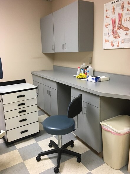 More Photos Of 520 Maple Ave, West Chester Medical For Lease