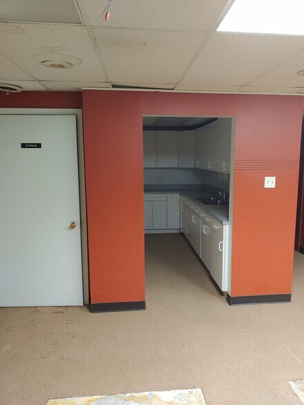 More Photos Of 8609 Kingston Pike, Knoxville Medical For Lease