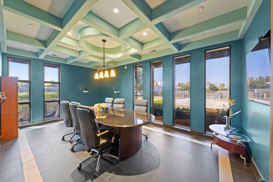 More Photos Of 10441 163rd Pl, Orland Park Warehouse For Sale