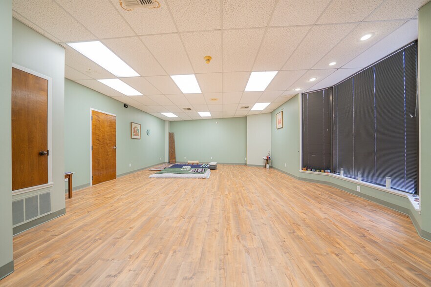 More Photos Of 2500 Judson Rd, Longview Storefront For Lease