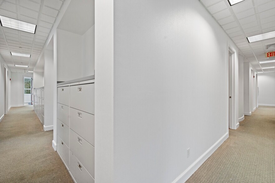 More Photos Of 1735 W Hibiscus Blvd, Melbourne Medical For Lease