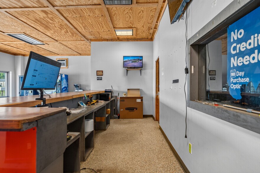 More Photos Of 679 Highway 365, Mayflower Office For Sale