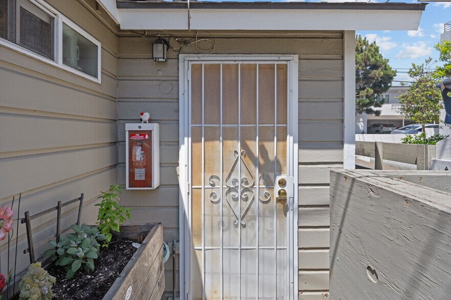 More Photos Of 144 Whiting St, El Segundo Apartments For Sale