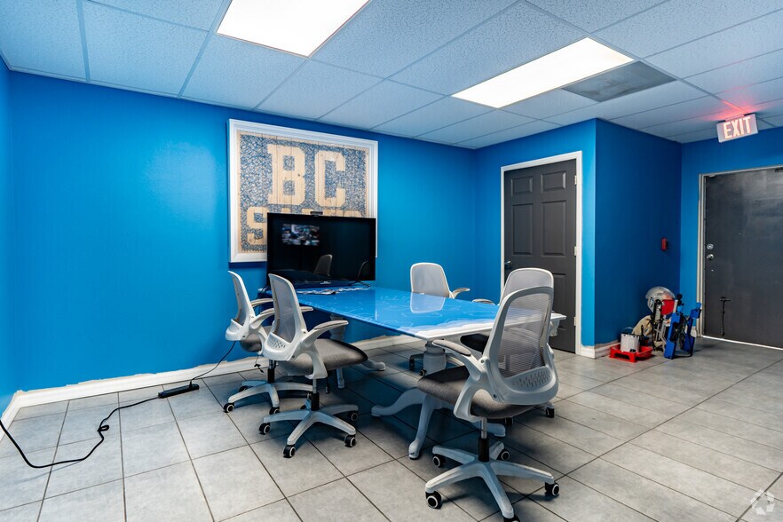 More Photos Of 1909 Whitfield Park Loop, Sarasota Manufacturing For Lease