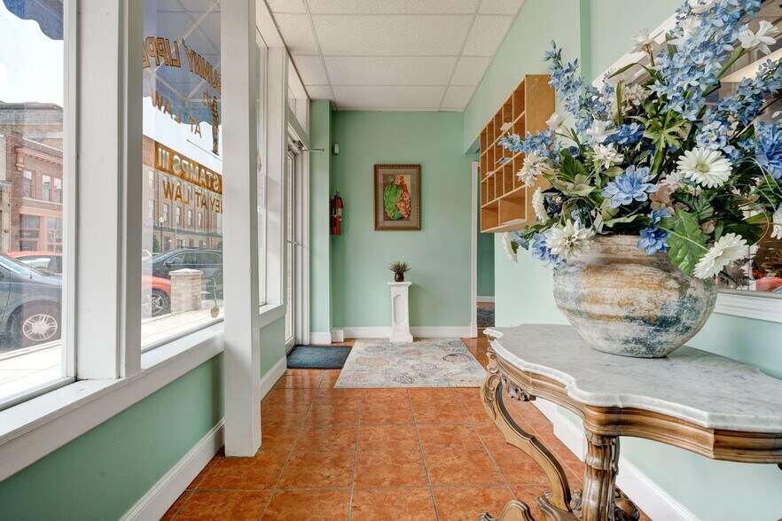 More Photos Of 1820 3rd Ave N, Bessemer Office For Sale