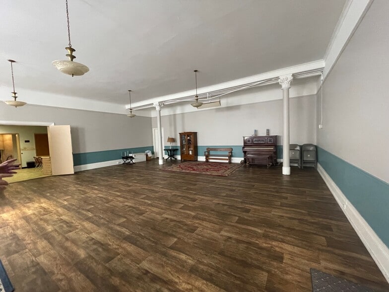 More Photos Of 1688 Fulton Rd, Cleveland Religious Facility For Sale
