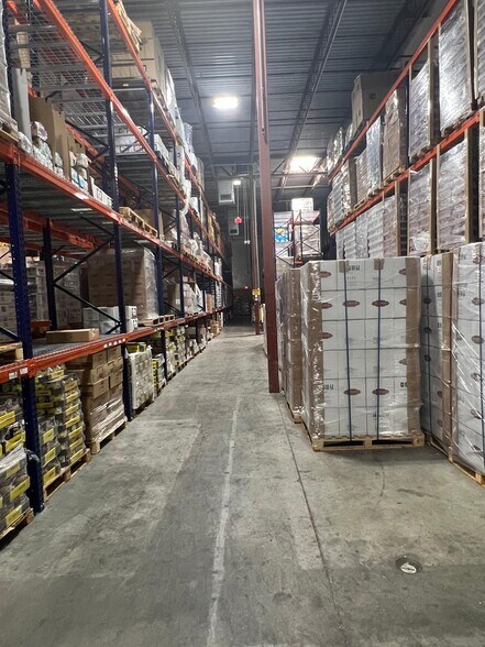 More Photos Of 2525 Davie Rd, Davie Warehouse For Lease