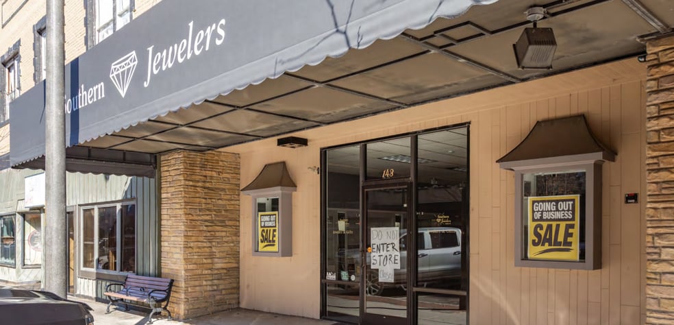 More Photos Of 143-147 S Steele St, Sanford Storefront For Lease