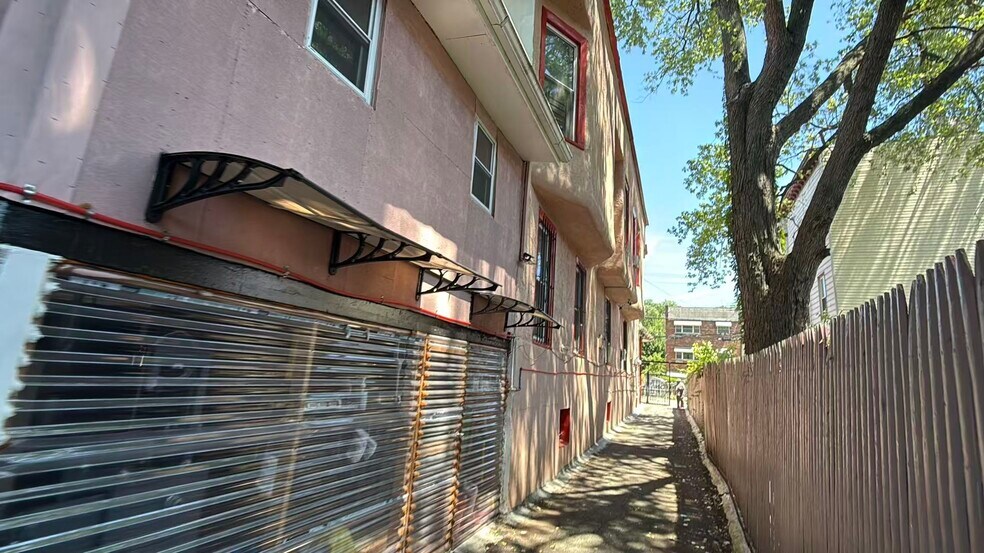 More Photos Of 3935 Barnes Ave, Bronx Apartments For Sale