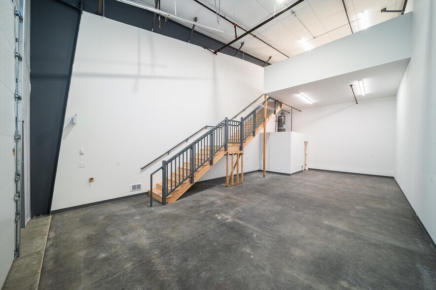More Photos Of 1704 Carolina St, Bellingham Industrial For Sale