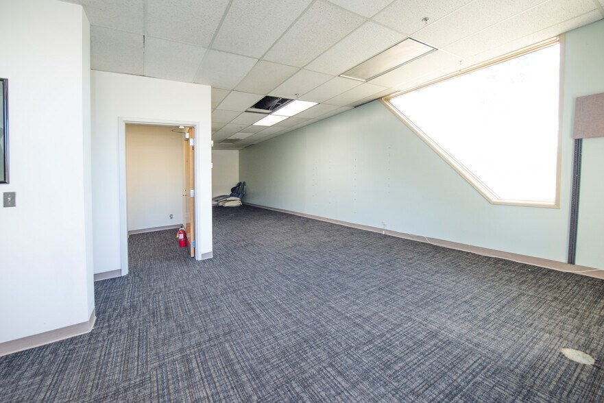 More Photos Of 4361 Boniface Pky, Anchorage Healthcare For Sale