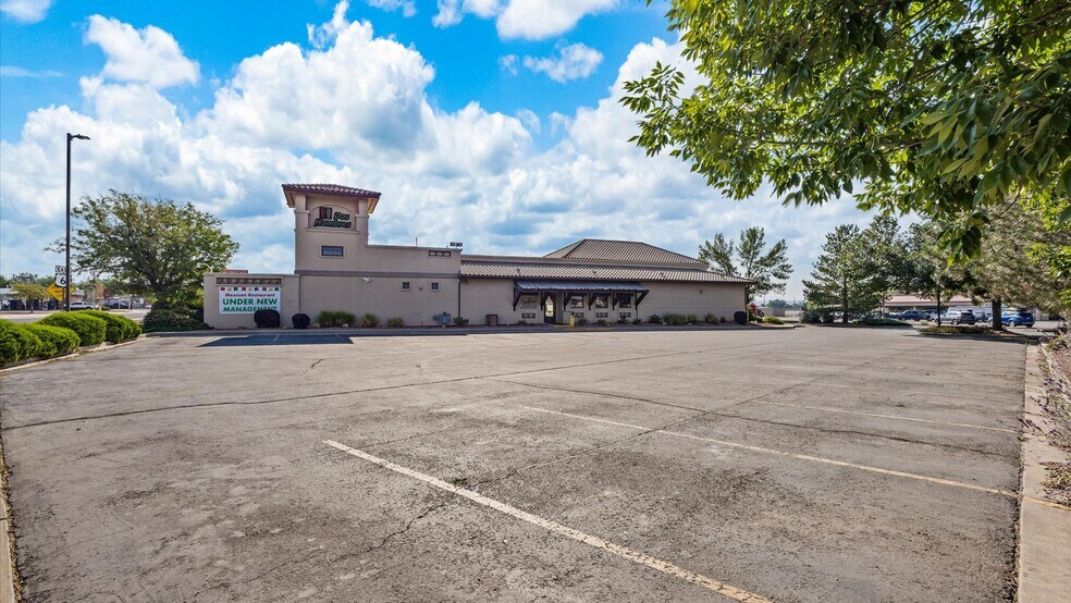 More Photos Of 3245 I-70 Business Loop, Clifton Restaurant For Sale